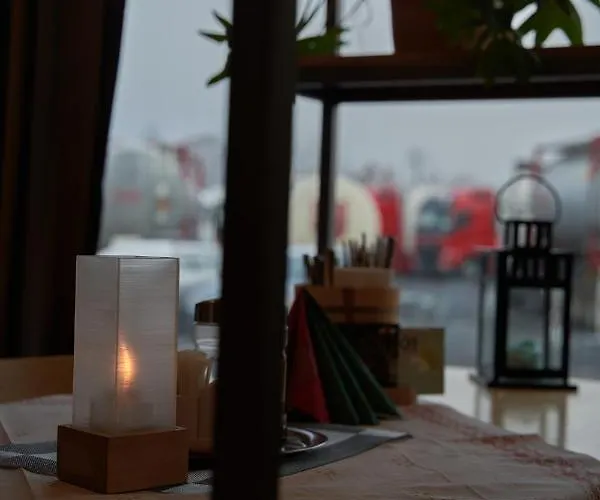 Auszeit Im Euro Rastpark Szálloda 2*